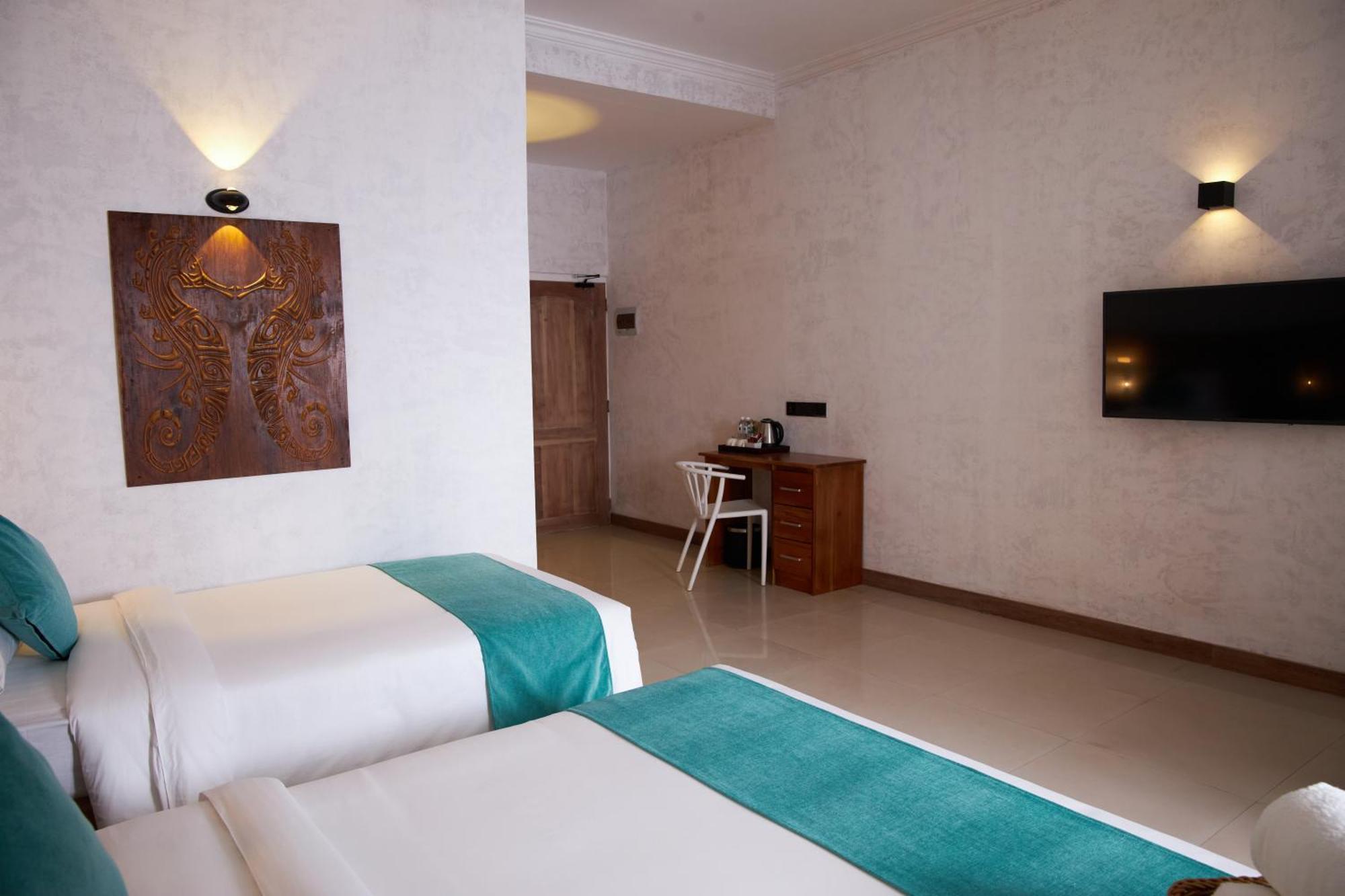 Seahorse Hotel & Spa Negombo Exteriör bild