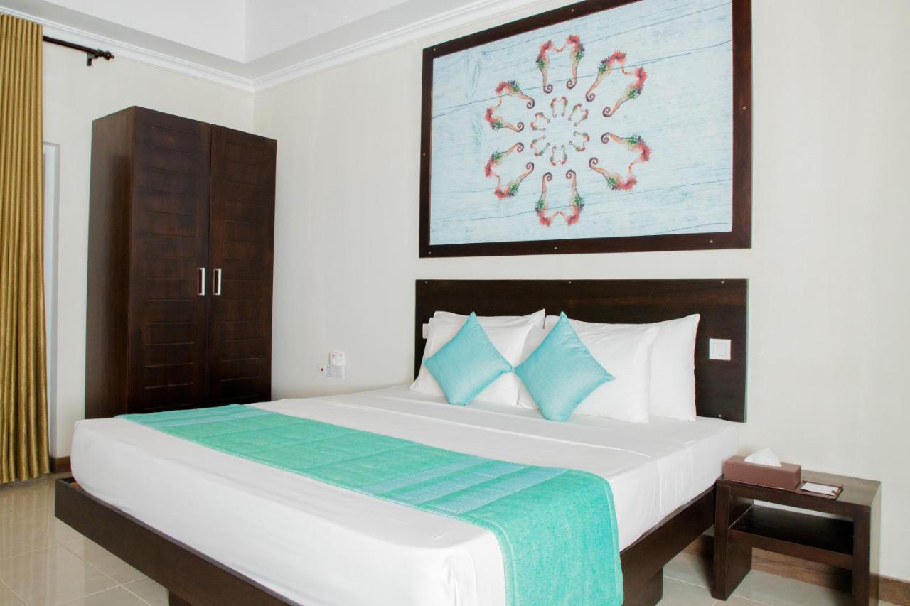 Seahorse Hotel & Spa Negombo Exteriör bild